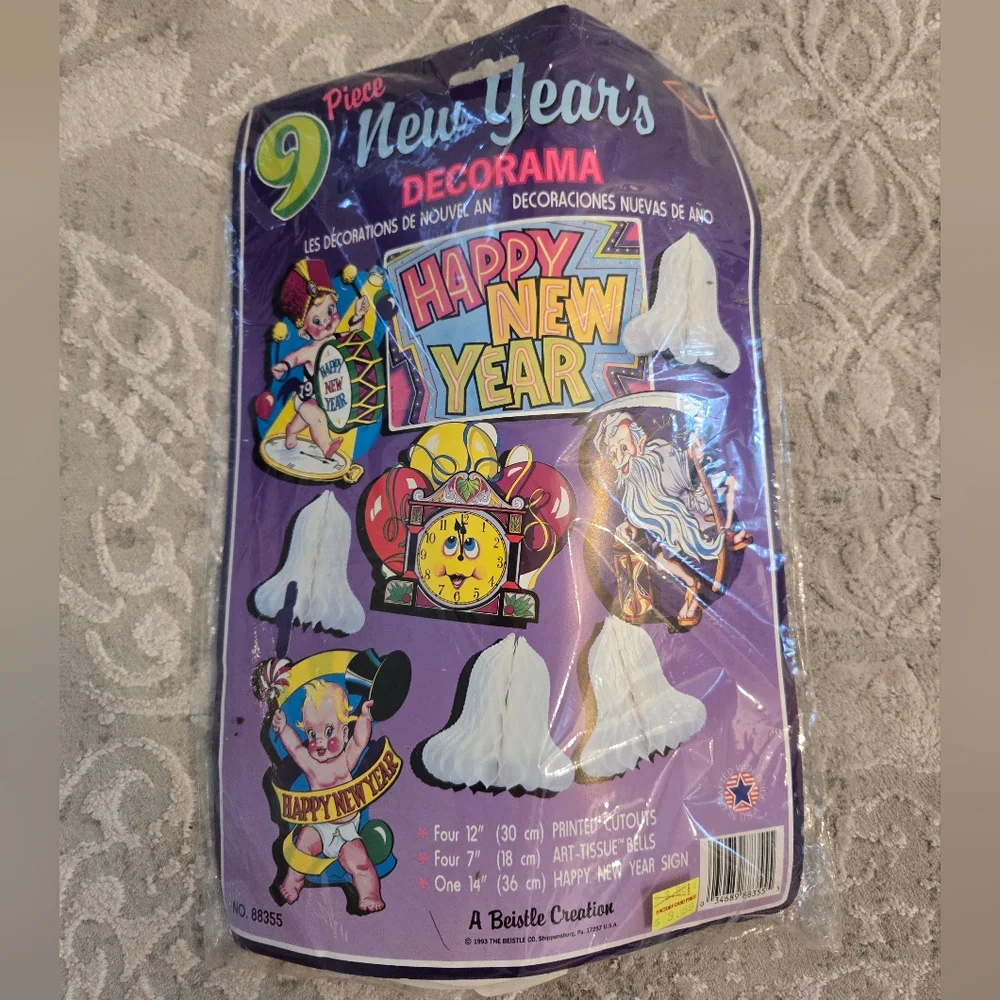 Beistle Vintage 1993 New Year's Eve Decorama 9pc Party Set, New